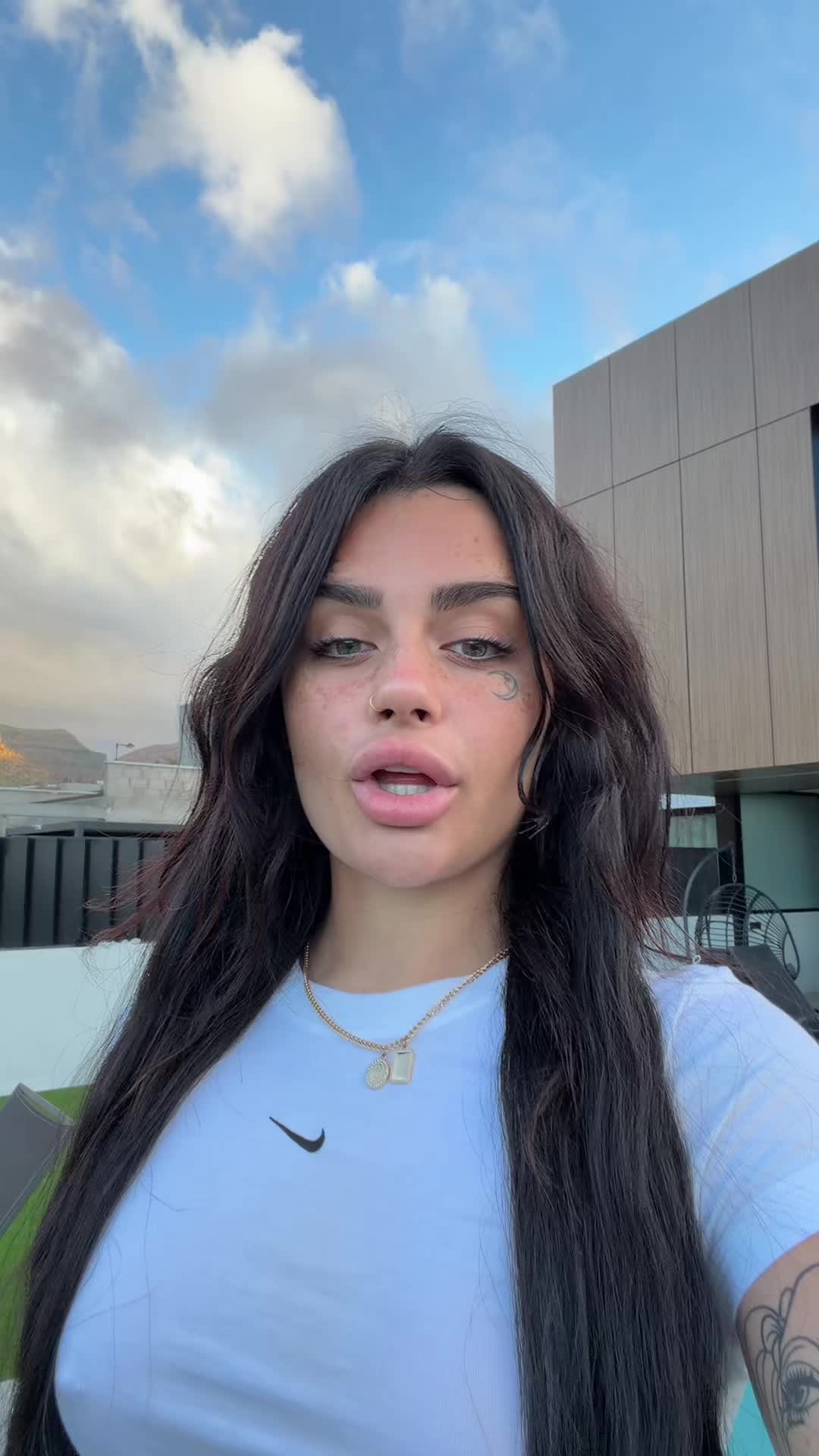 @𝐕 𝐈 𝐓 𝐓 𝐎 𝐑 𝐈 𝐀