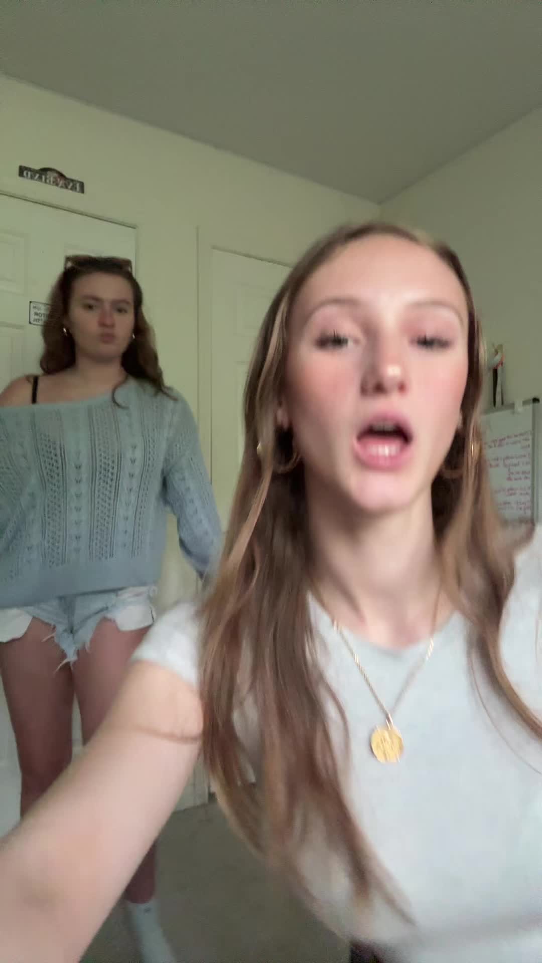 @Eva๐
