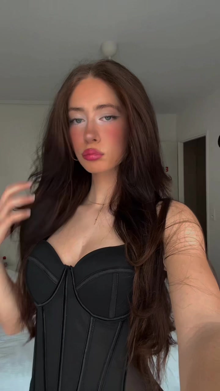 @ℰ𝓂𝓂𝒶 🧸