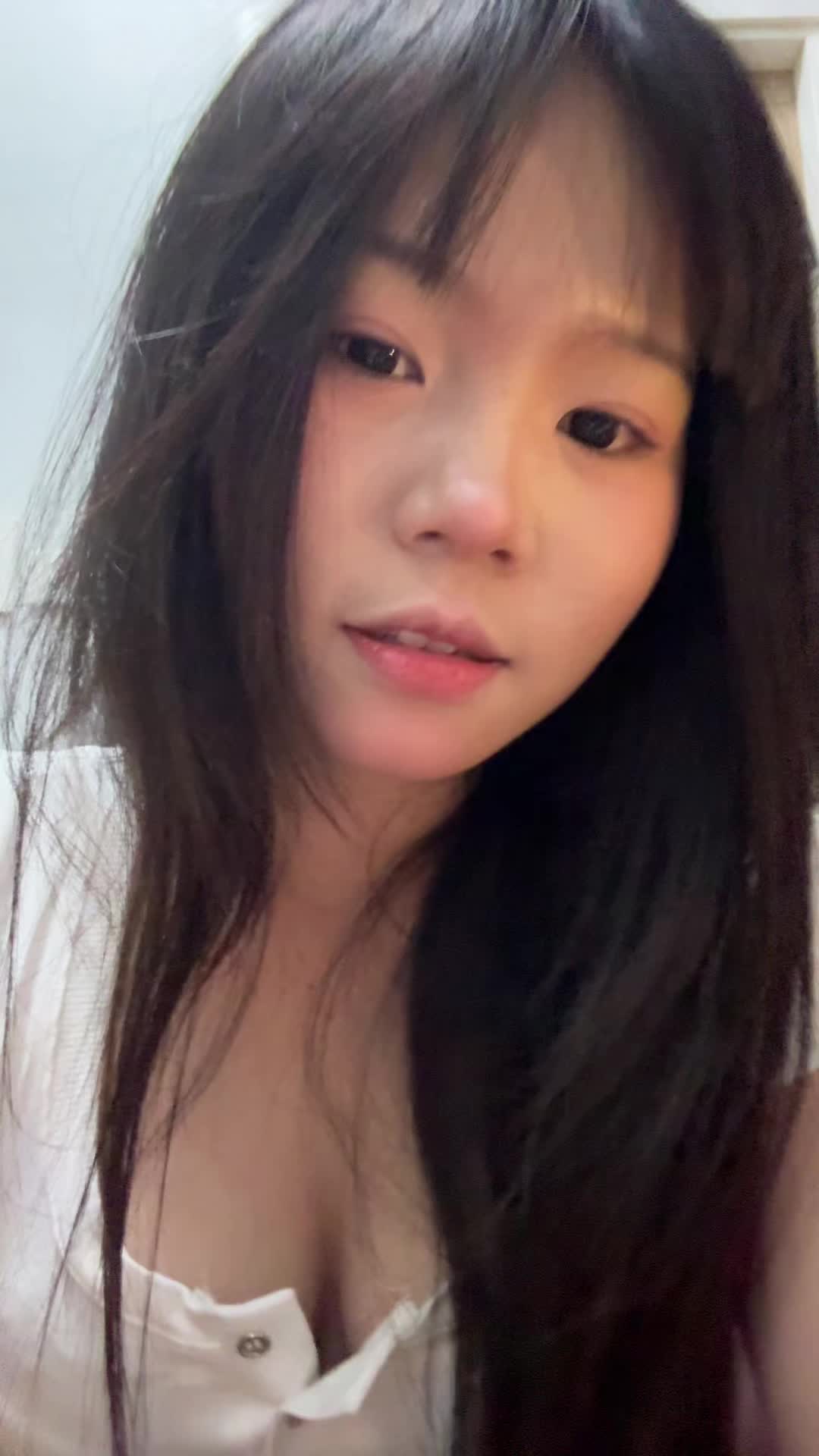 @เป็นให้ไม่ไหวอิส้นตีนที่เธอฝัน