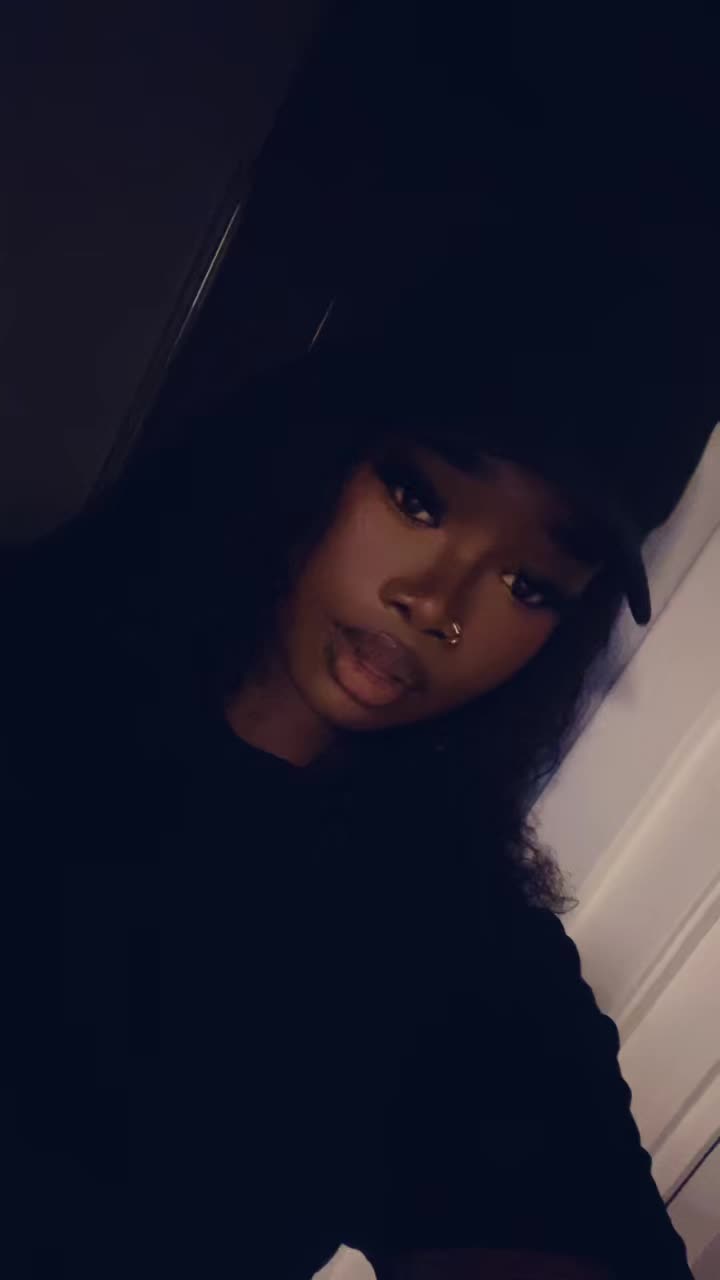 @ℰ✰