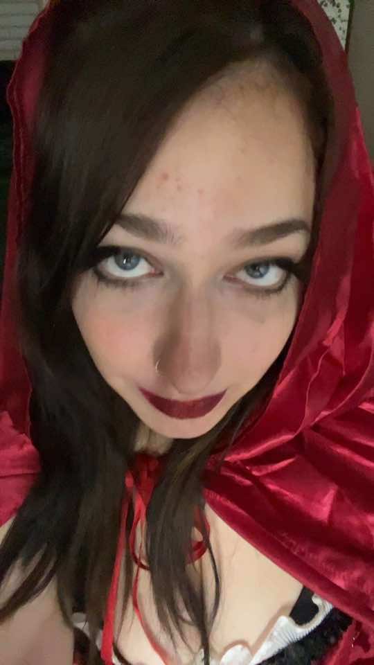 @:D