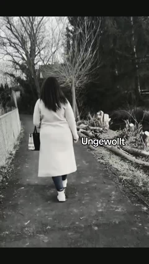 @Bella