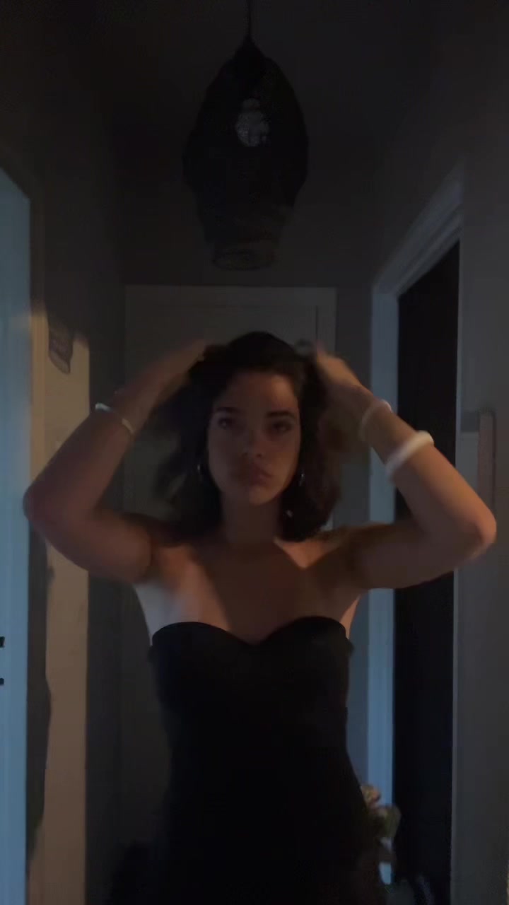 @E E F