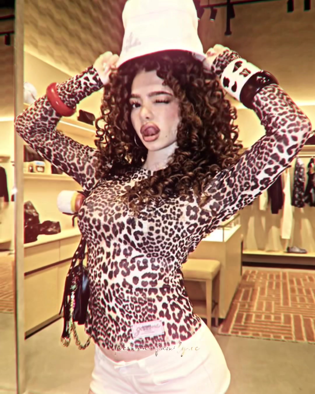 @𝐌𝐮𝐥𝐭𝐢𝐢💕