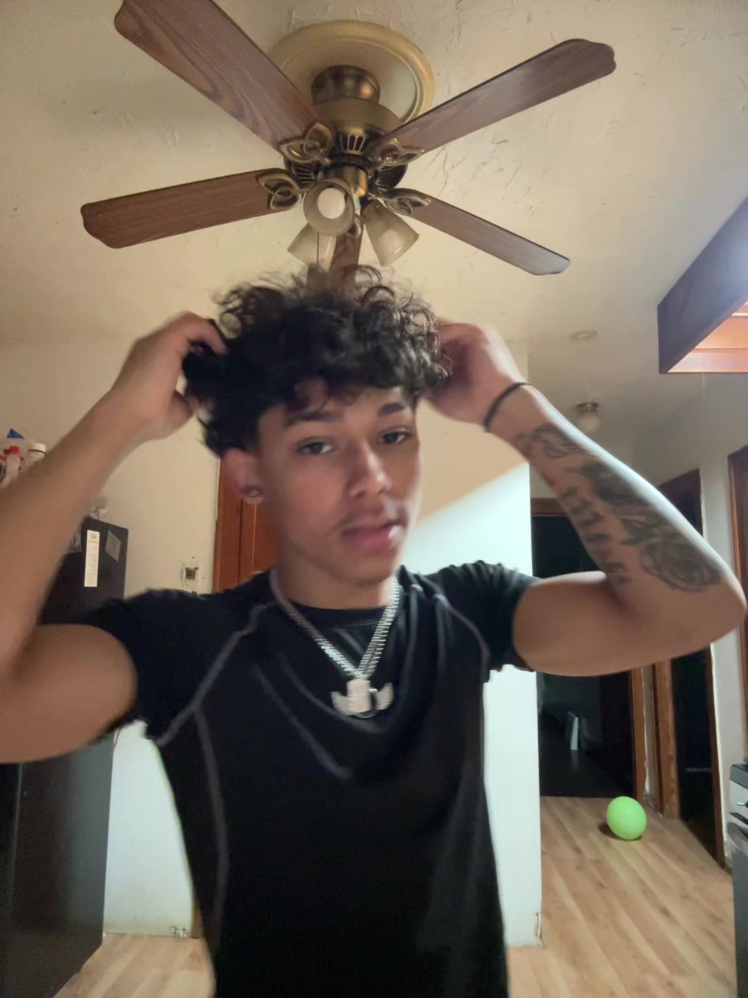 @just_yariel