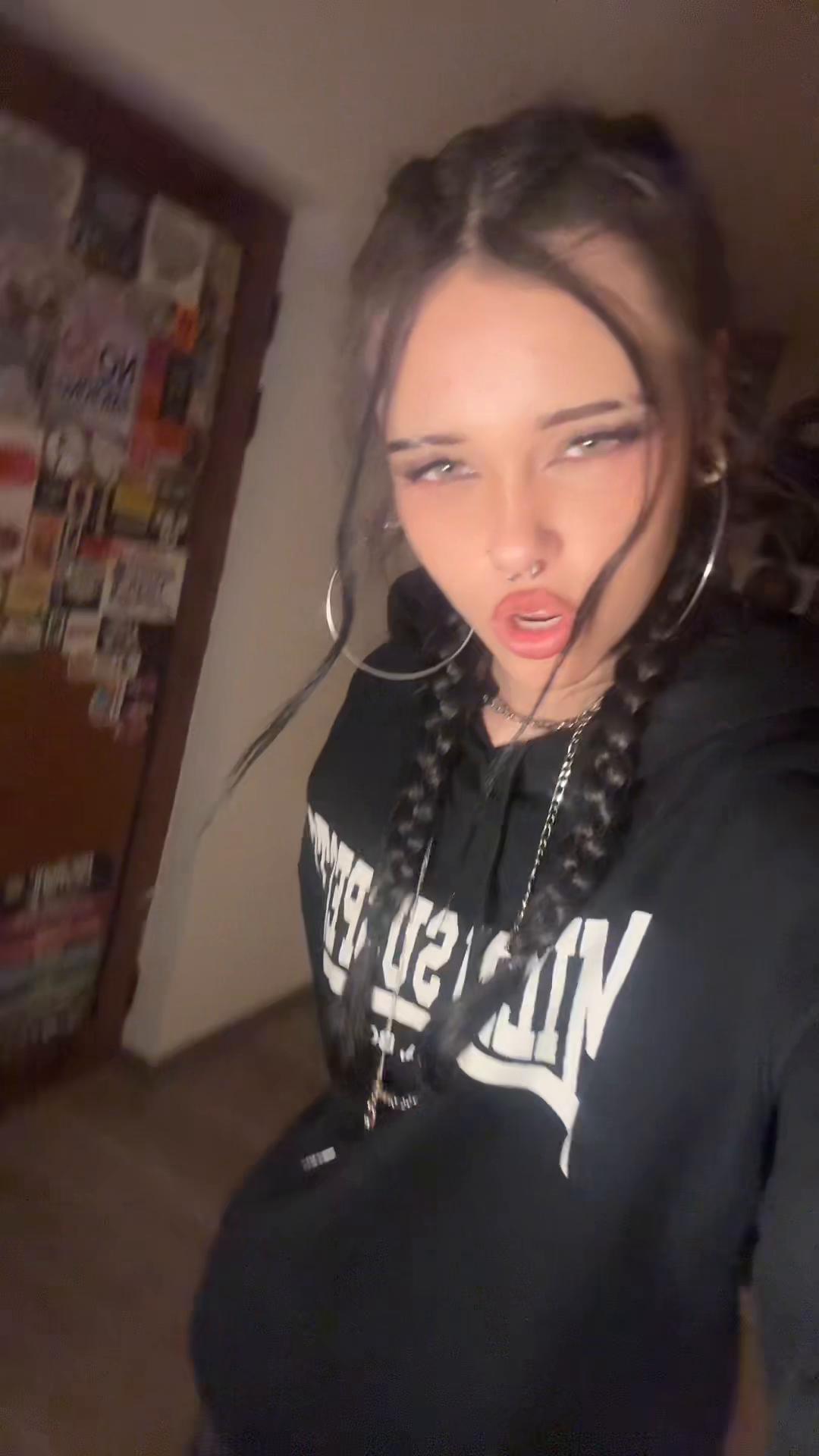 @Sonya🪻