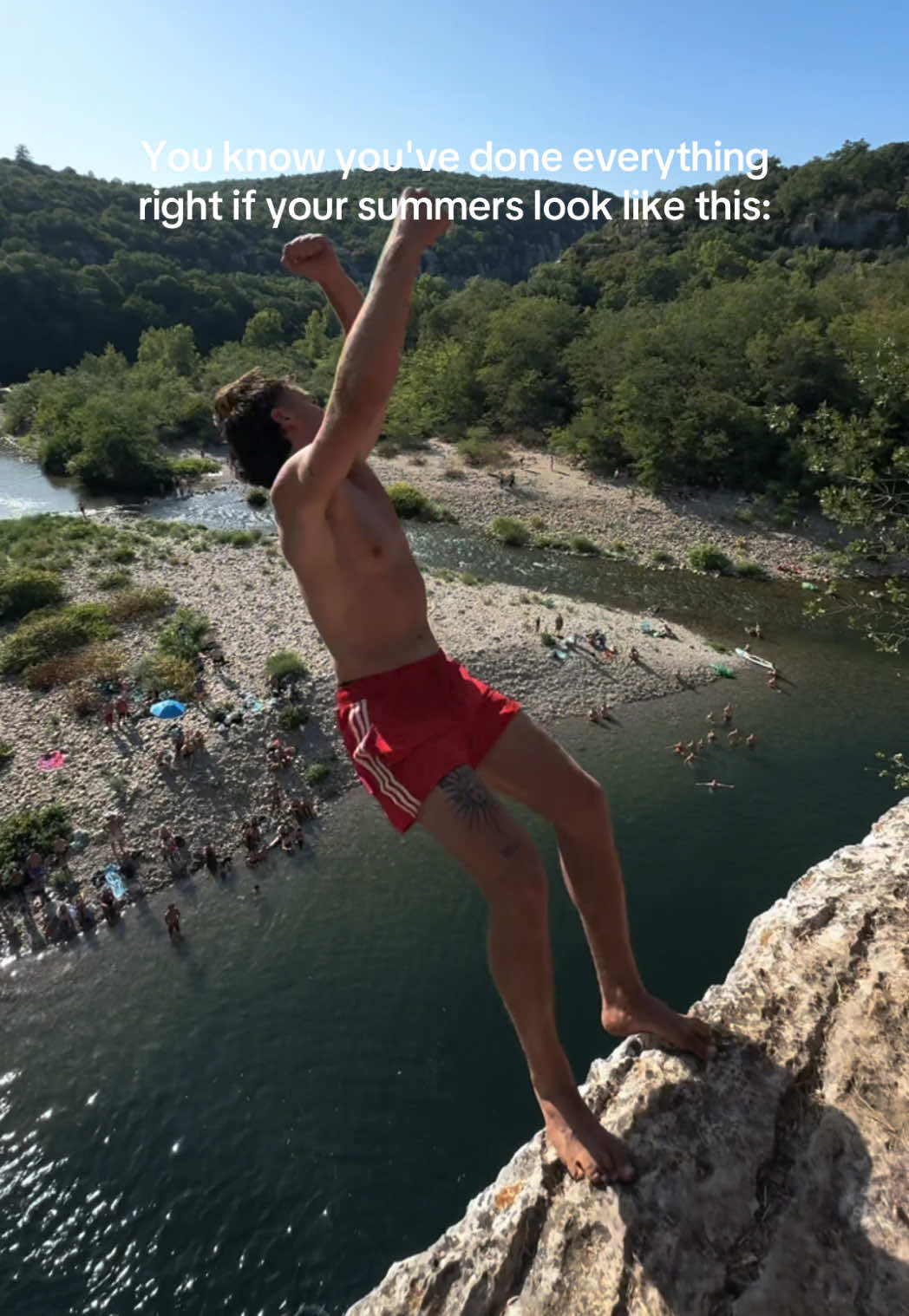 @RED SHORTS GUY