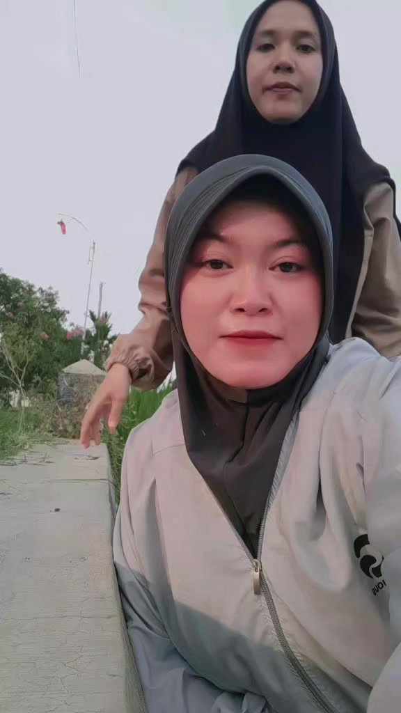 @Lia_Liyok