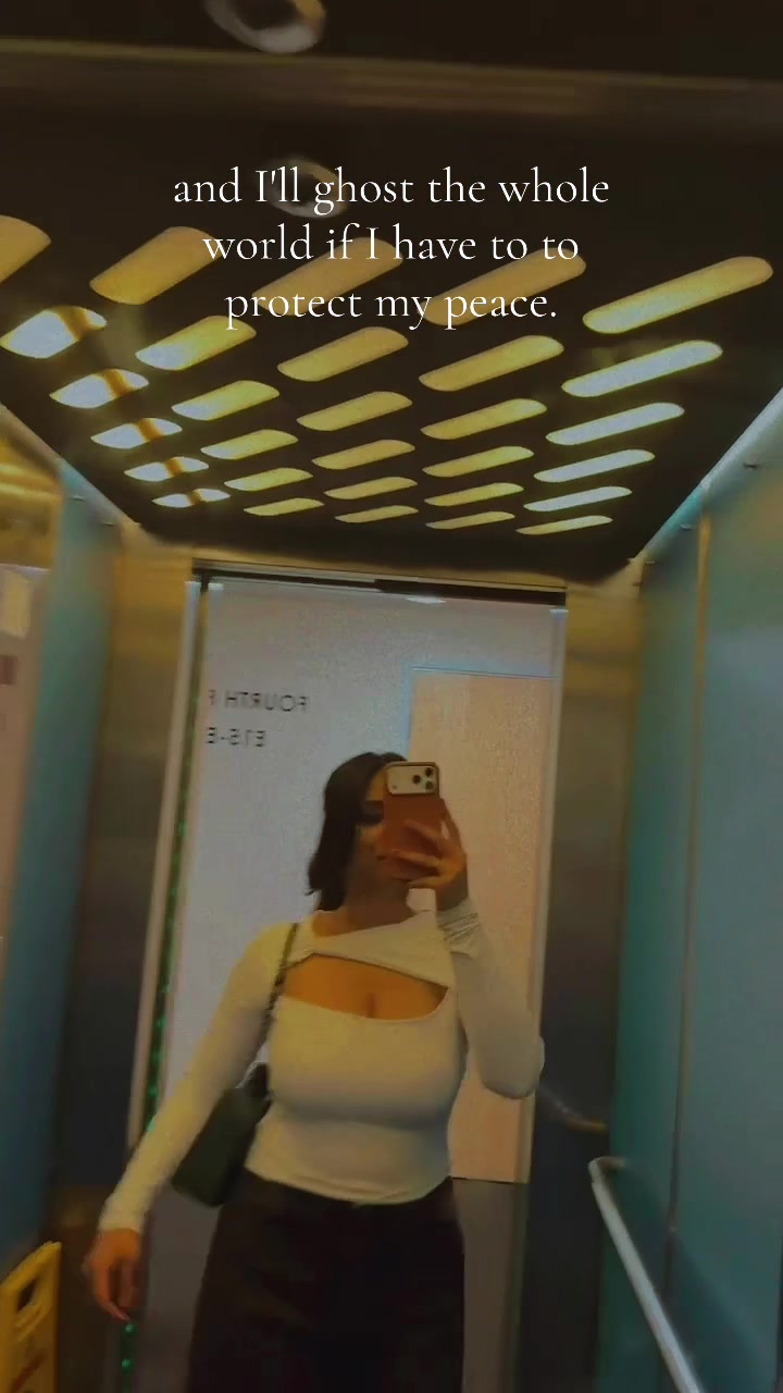 @velvet_daze
