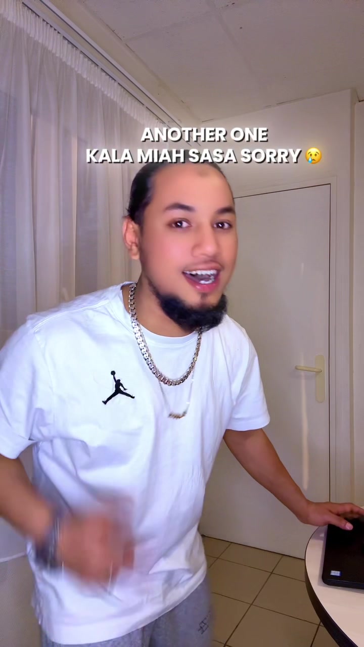 @Emz
