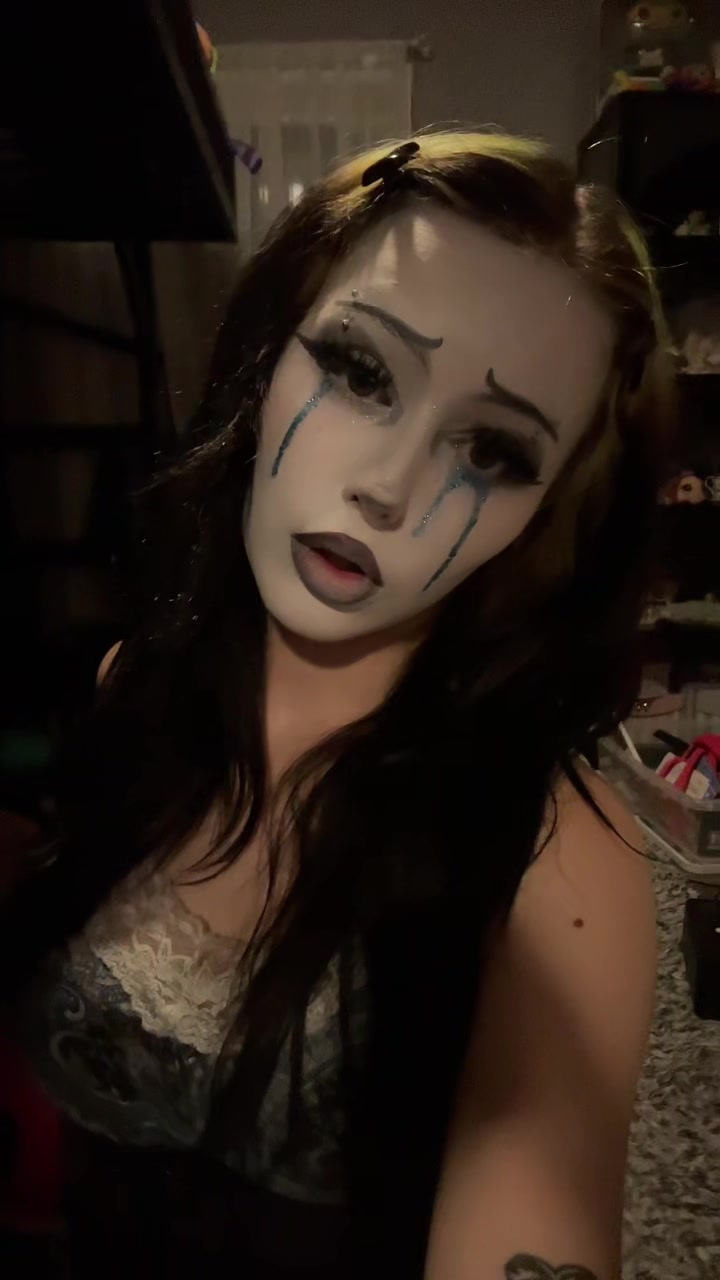 @2Girls1SlurpJuice