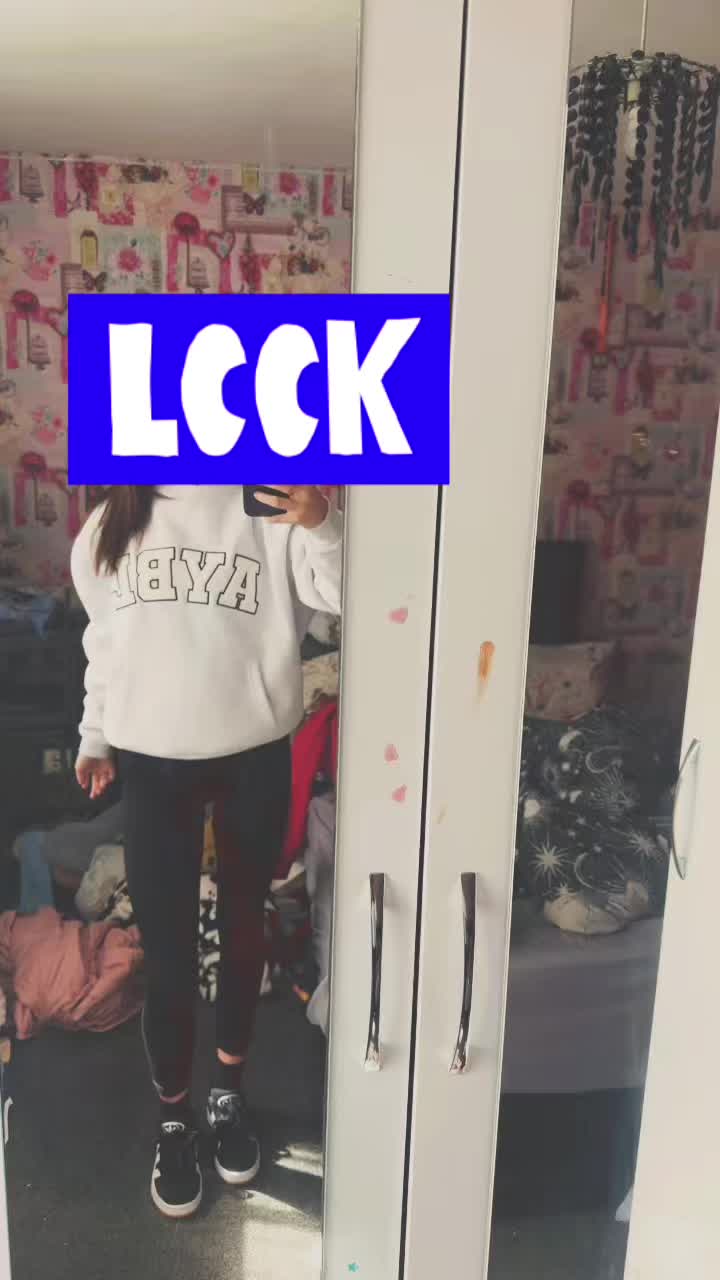 @maisie x