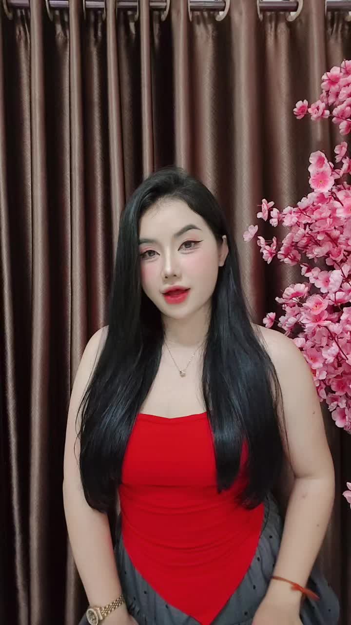 @nkauj see xyooj