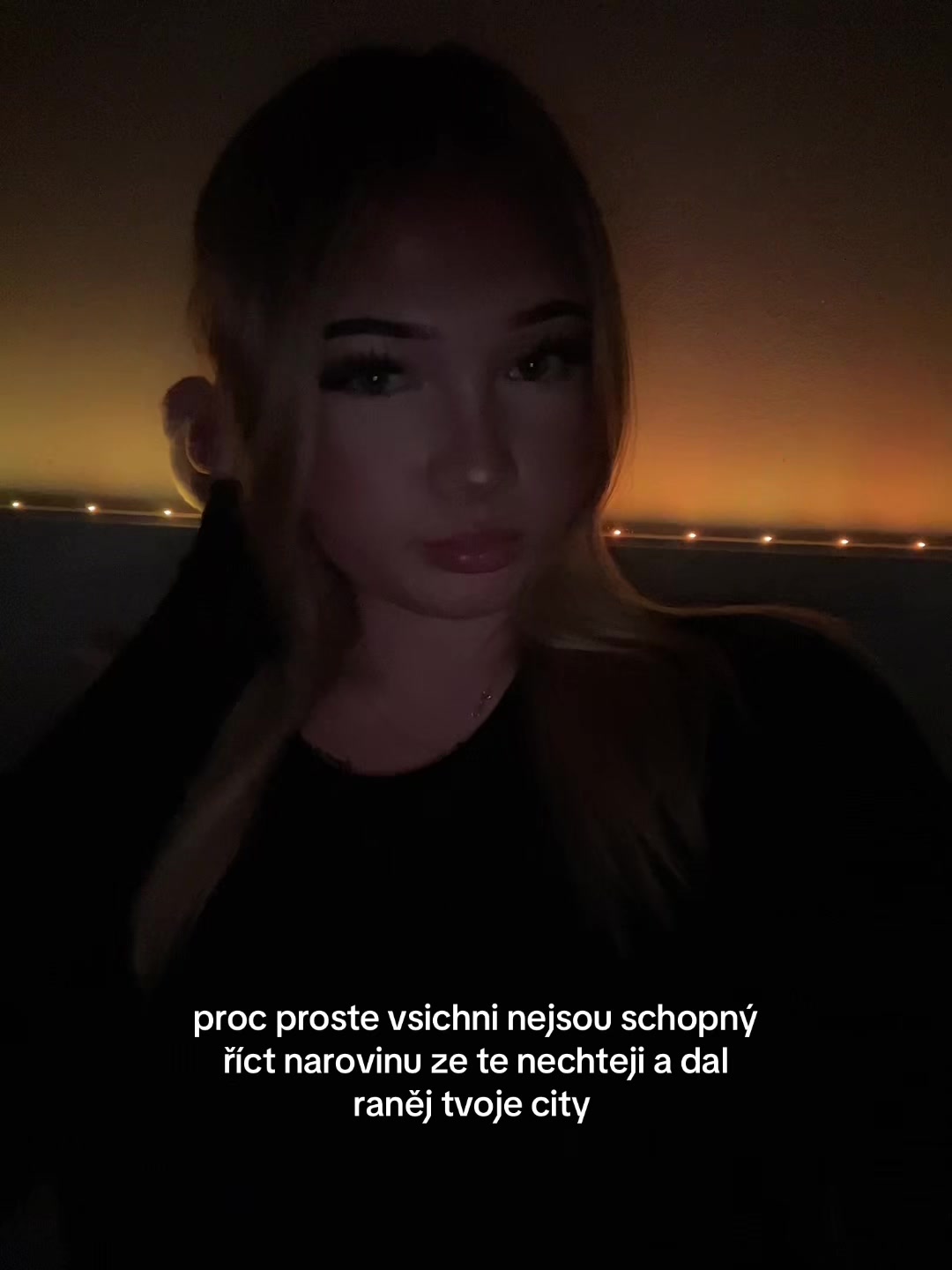 @🪡