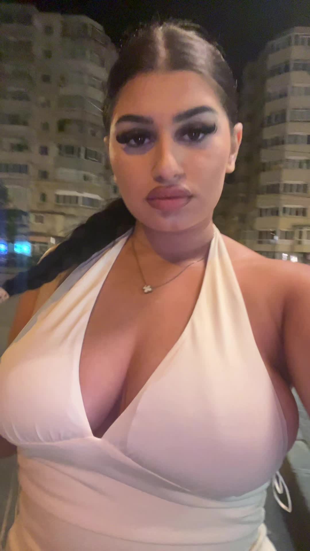 @Deeadenisa