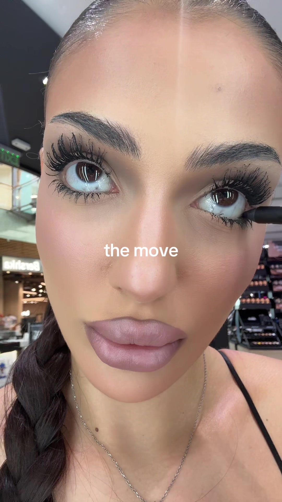 @Raya Petrova | Makeup Artist