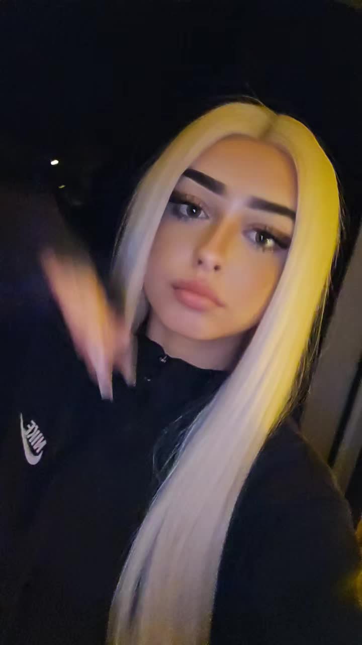 @𝒜🍓