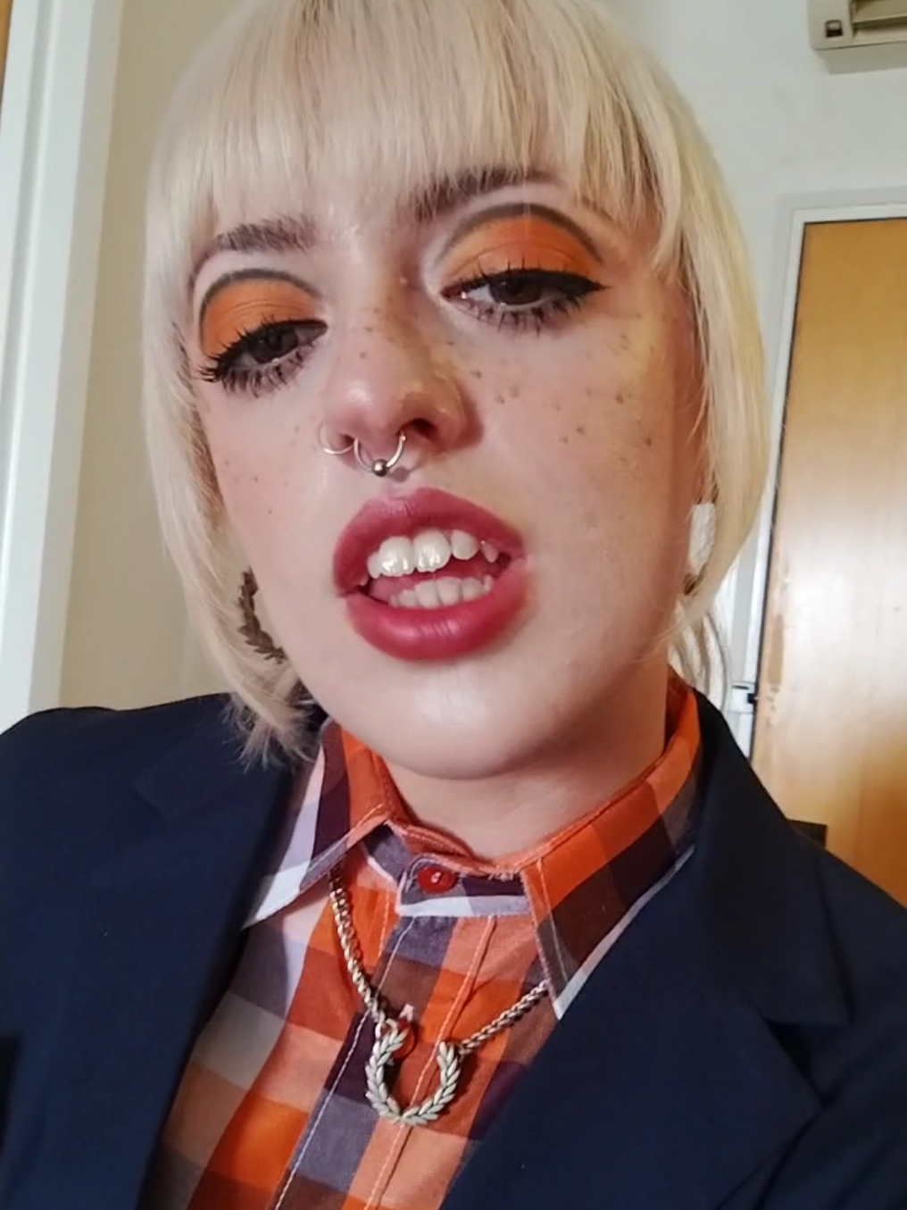 @Dolly🕸️