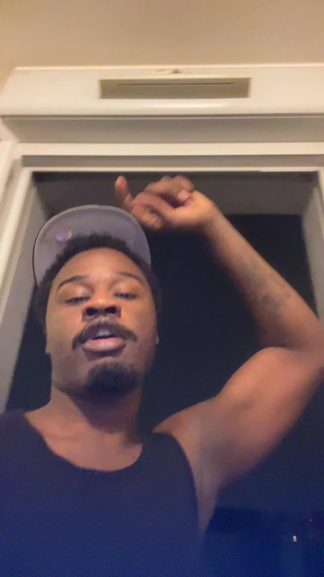 @𝗭.𝗥𝗢𝗬 🦇