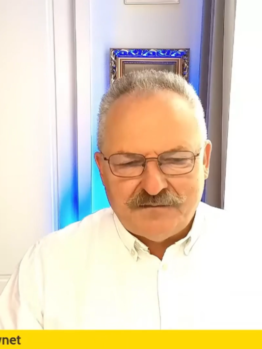 @Komentarze Polityczne