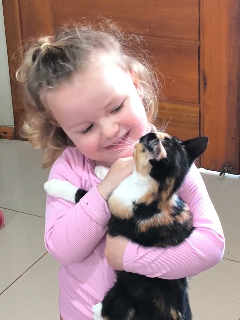 @Nat&aacute;lia e Beatriz 🐣