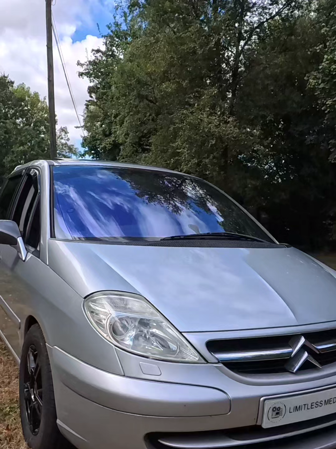 @LIMITLESSMEDIAUK_