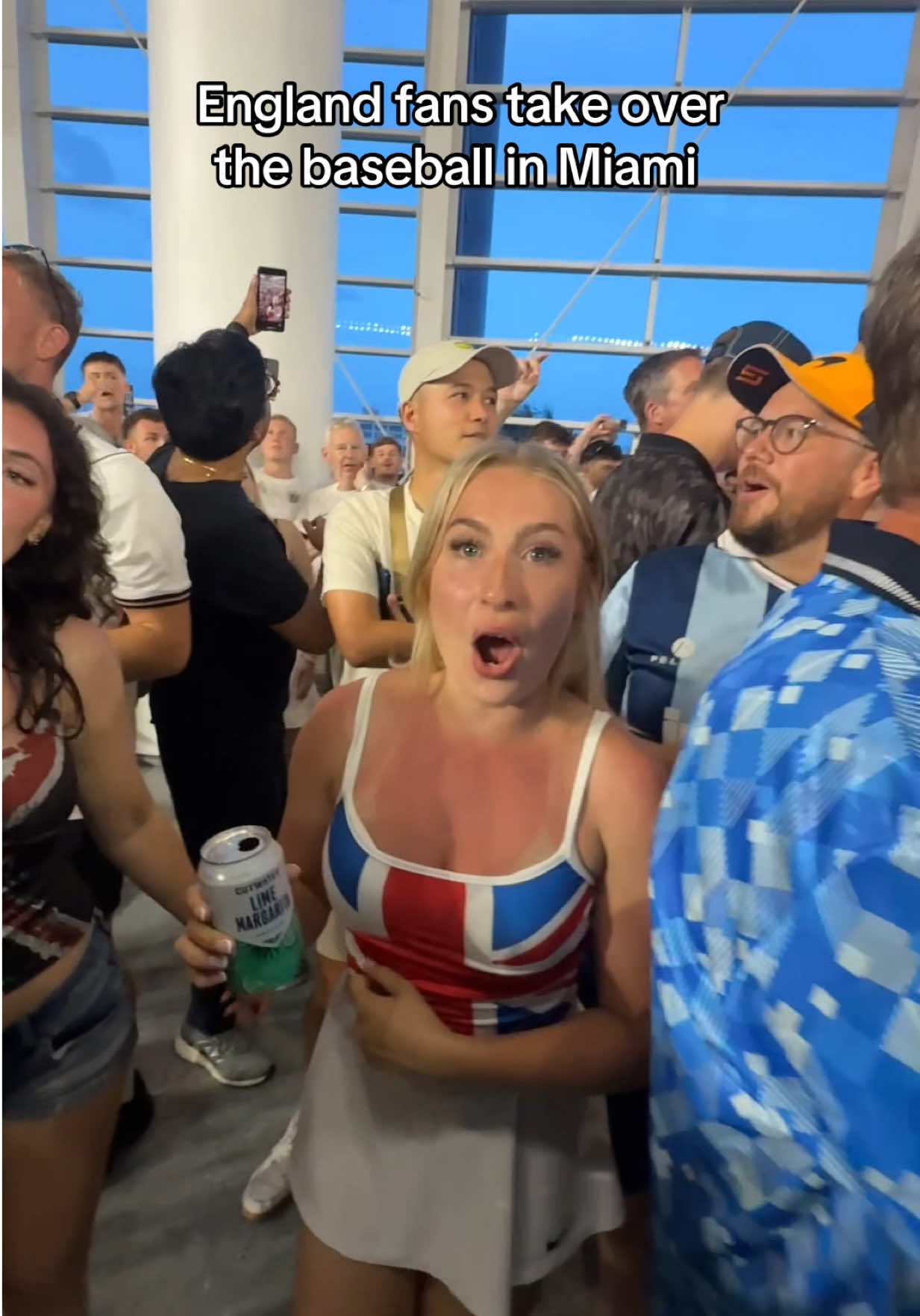 @astridwett