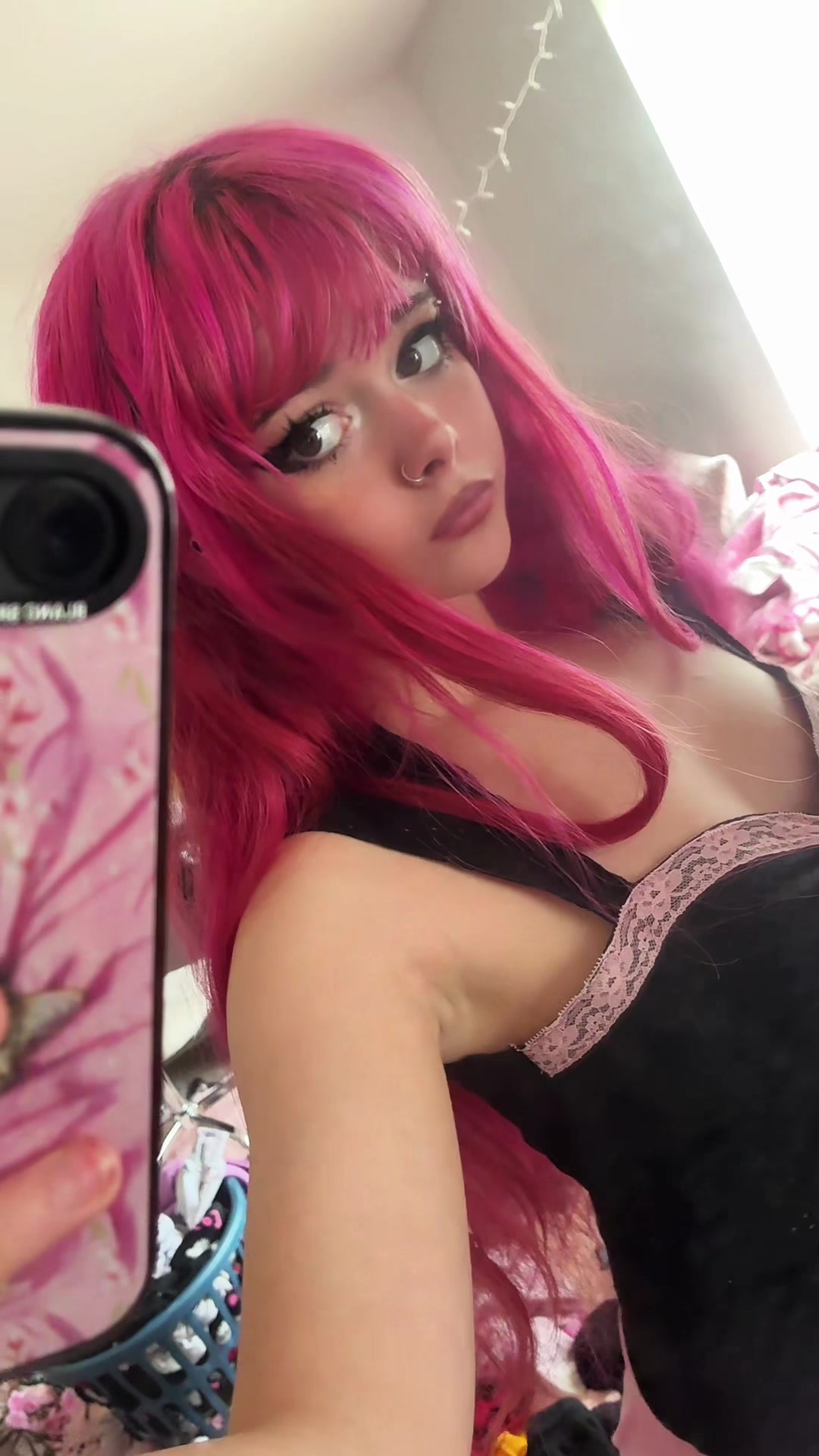@🖤