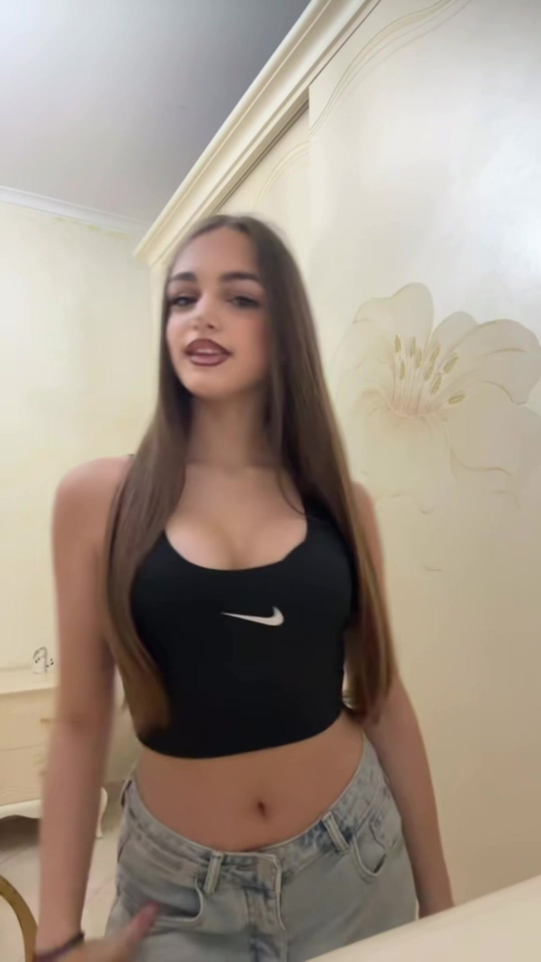 @𝒞𝒮
