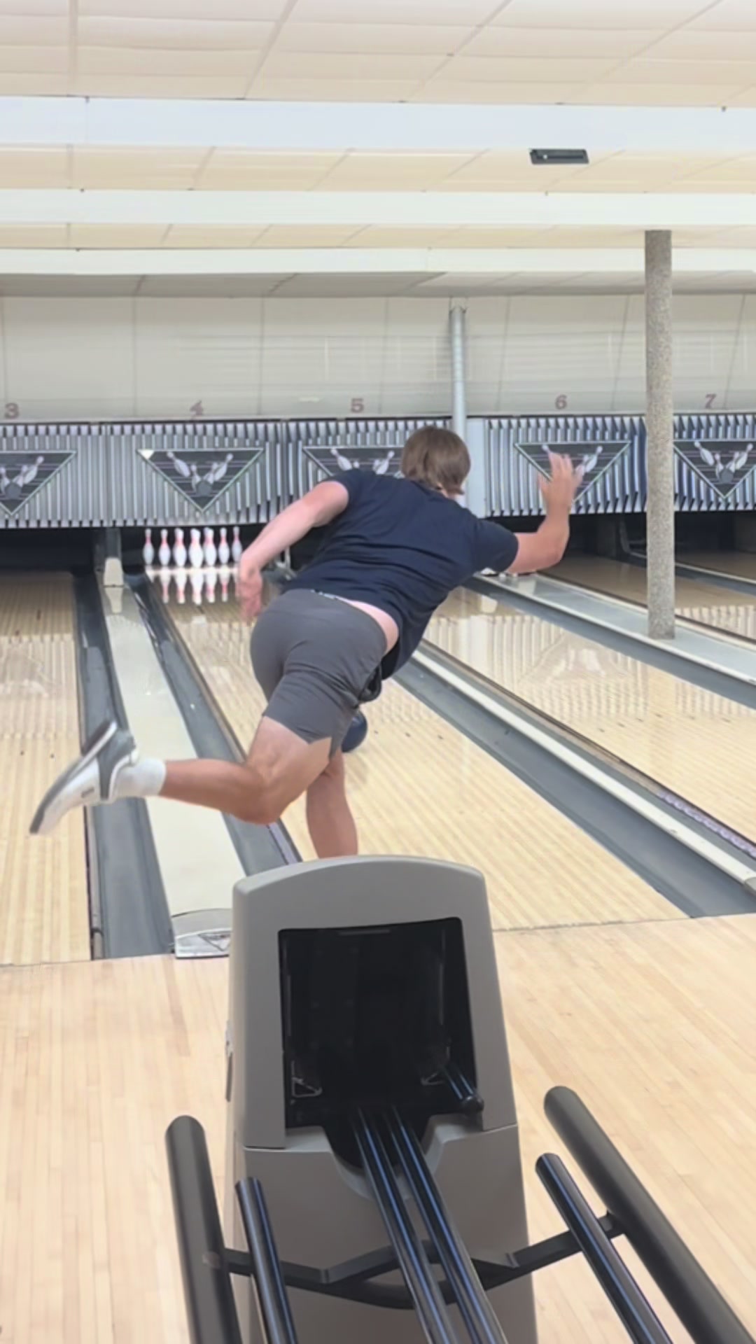 @BowlingByBeek