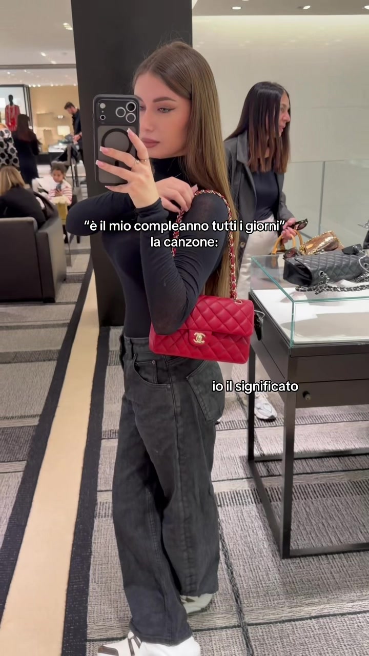 @Elisa Esposito