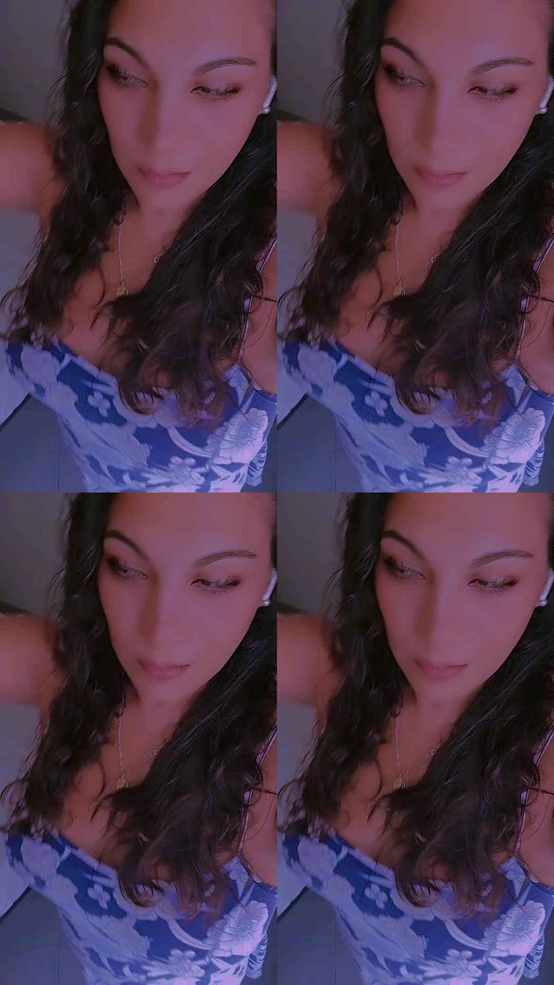 @🌶 ᖇOSᗩ ᒪᗩ ᒪEOᑎESSᗩ 🌶