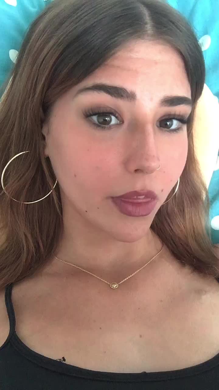 @livelaughlana