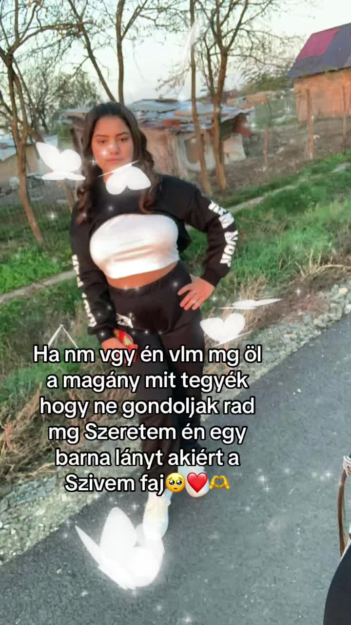 @🤍•Eszmi•🤍