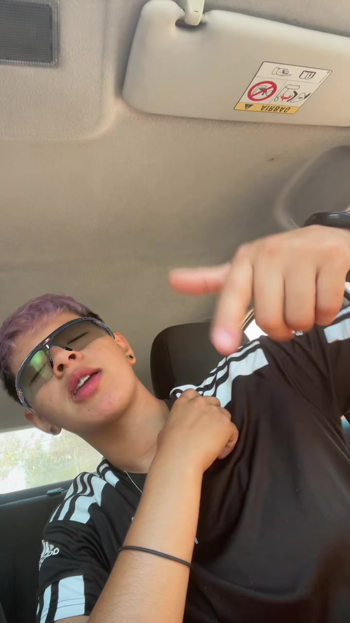 @Nanu Mujica💫