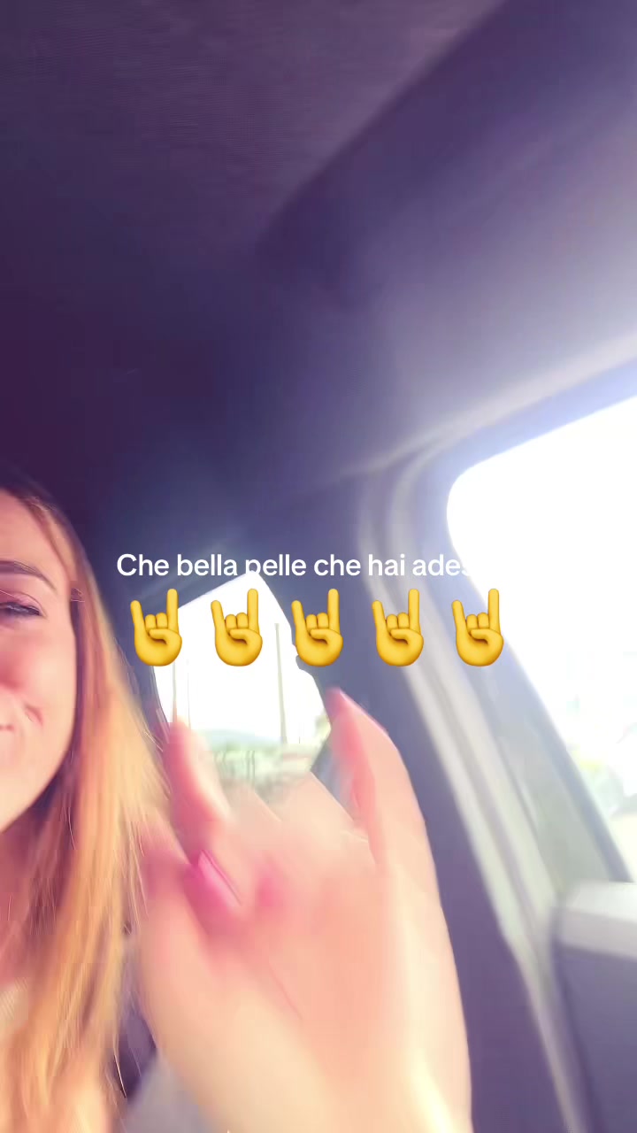 @Elenadellamico