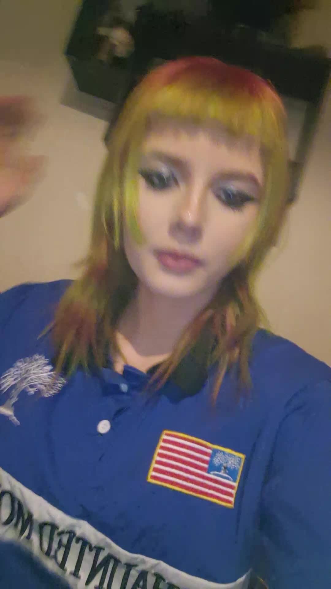 @𝔼𝕝𝕝𝕚𝕖