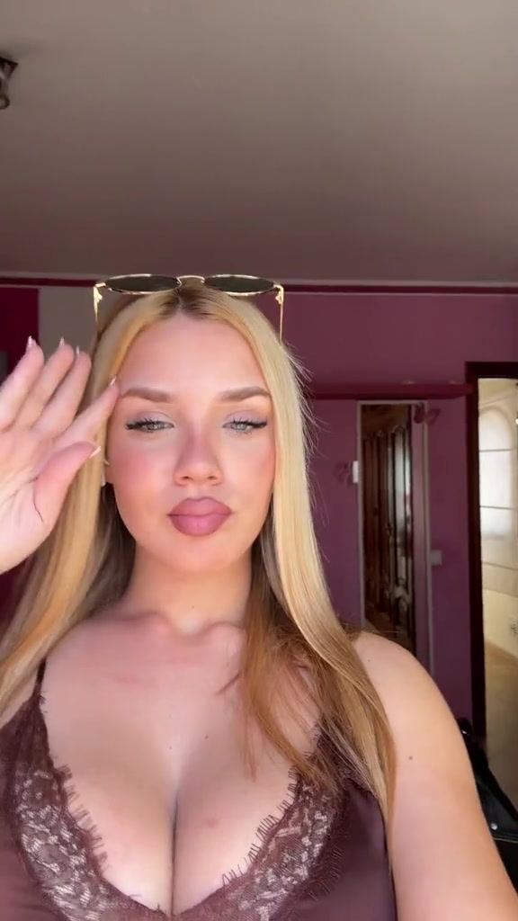 @𝒞