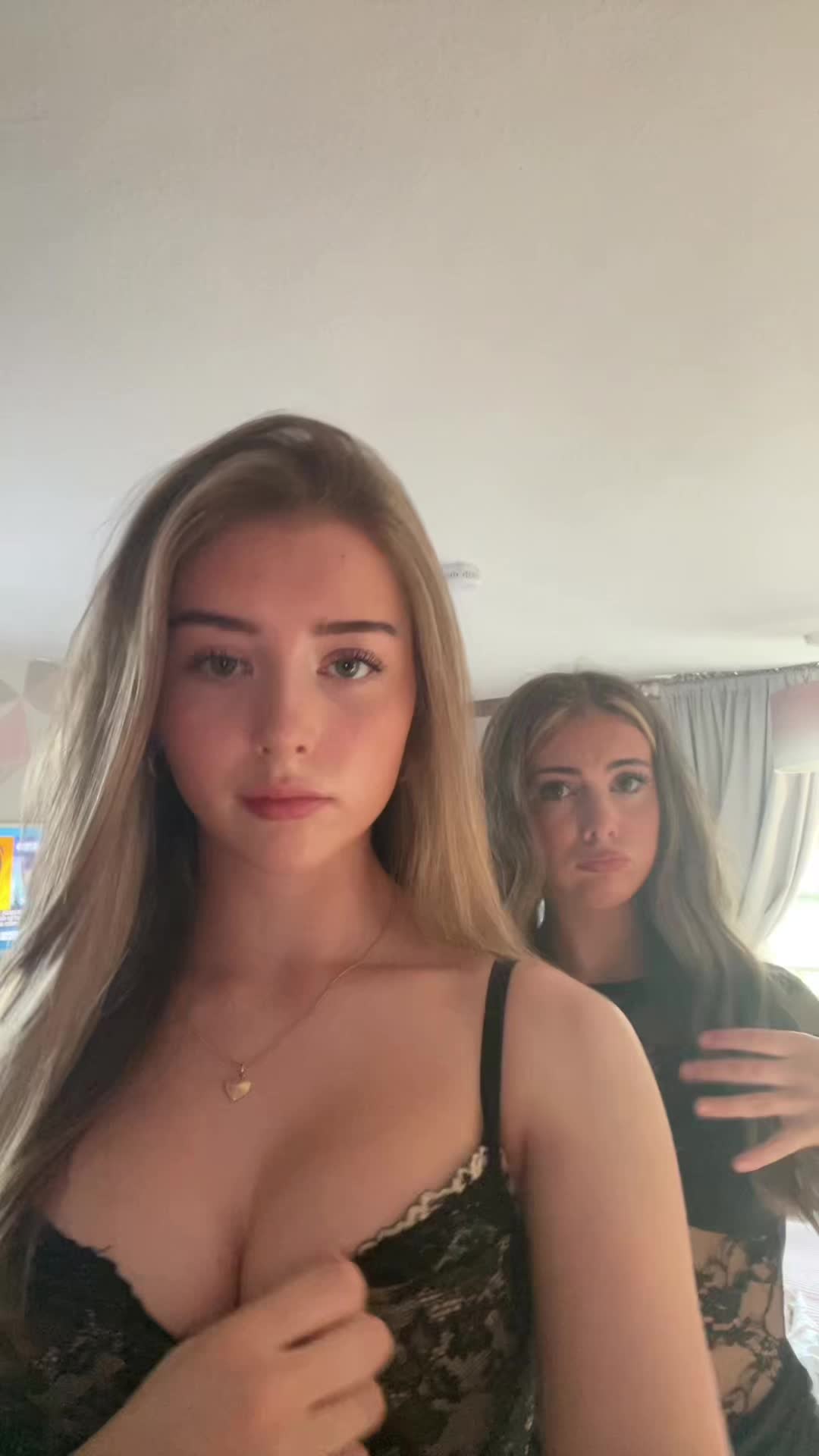 @molly 🤍🥂🐎