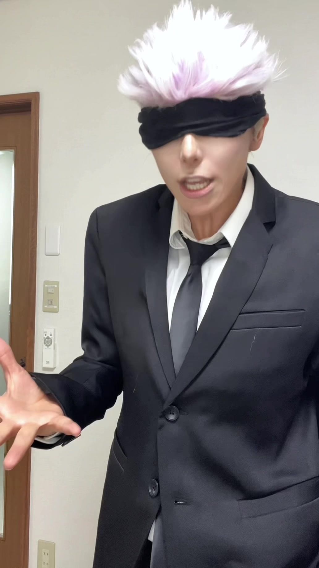 @LiV りぶ | Gojo Cosplay 🤞🏻😎