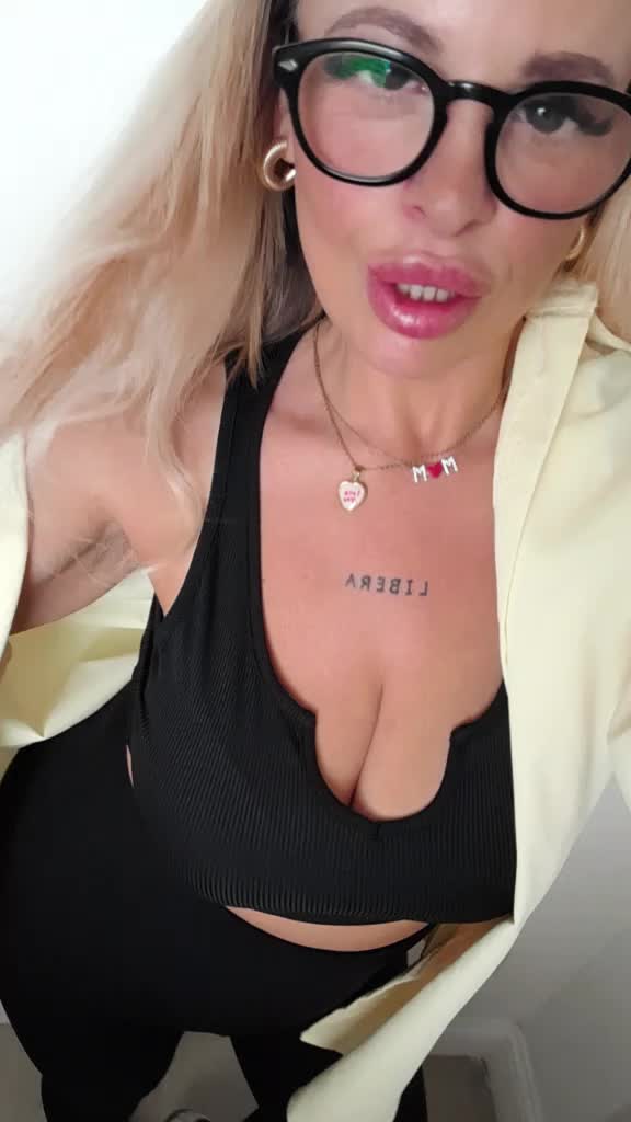 @Angela Auriemma