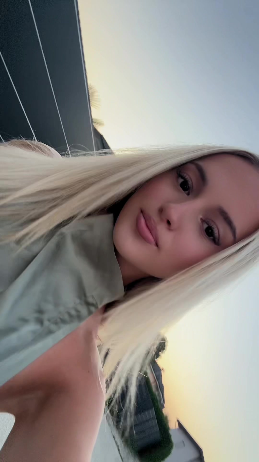 @Elina