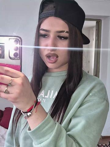 @Andraaaaa🖤