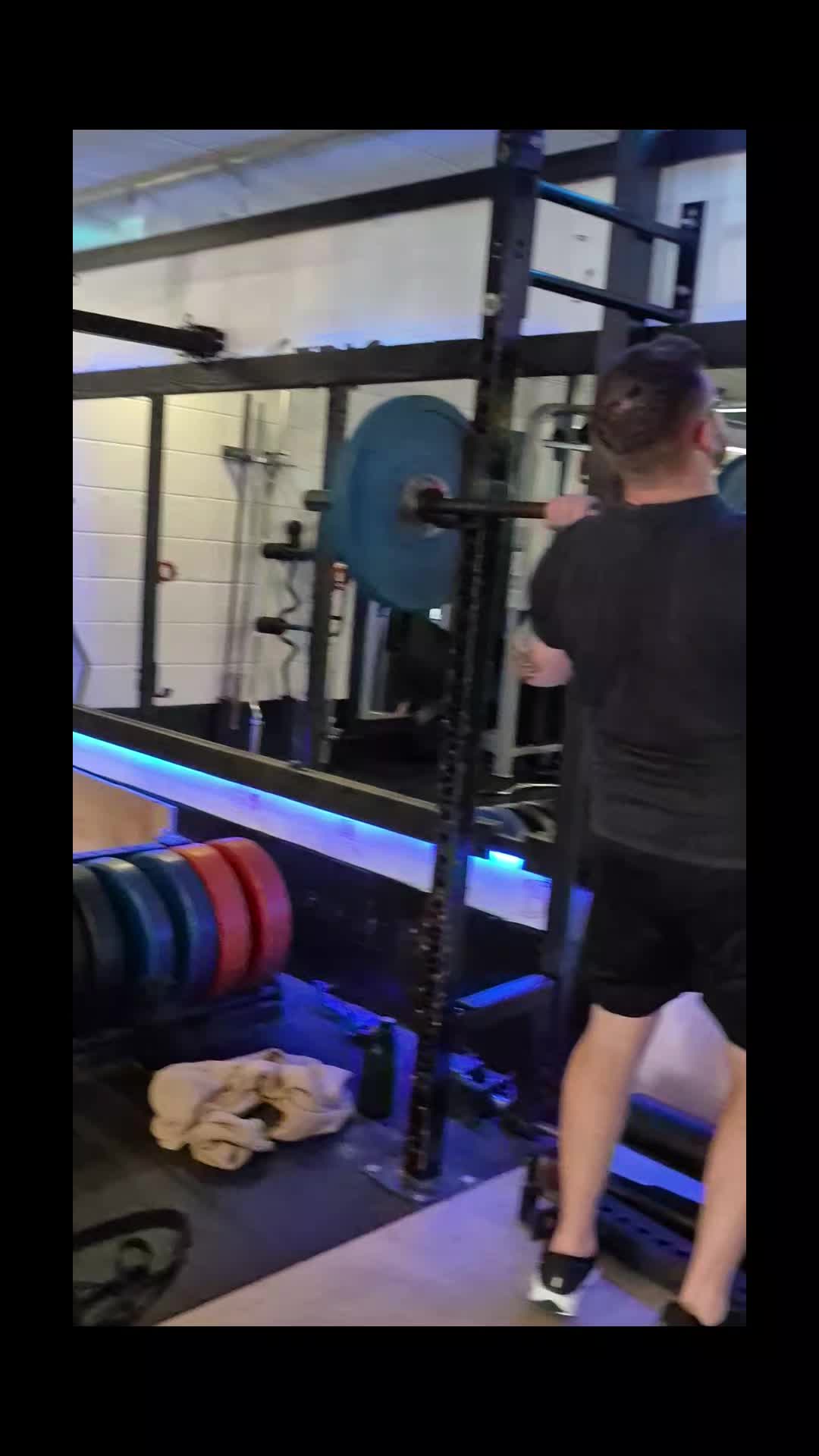 @Ant_86