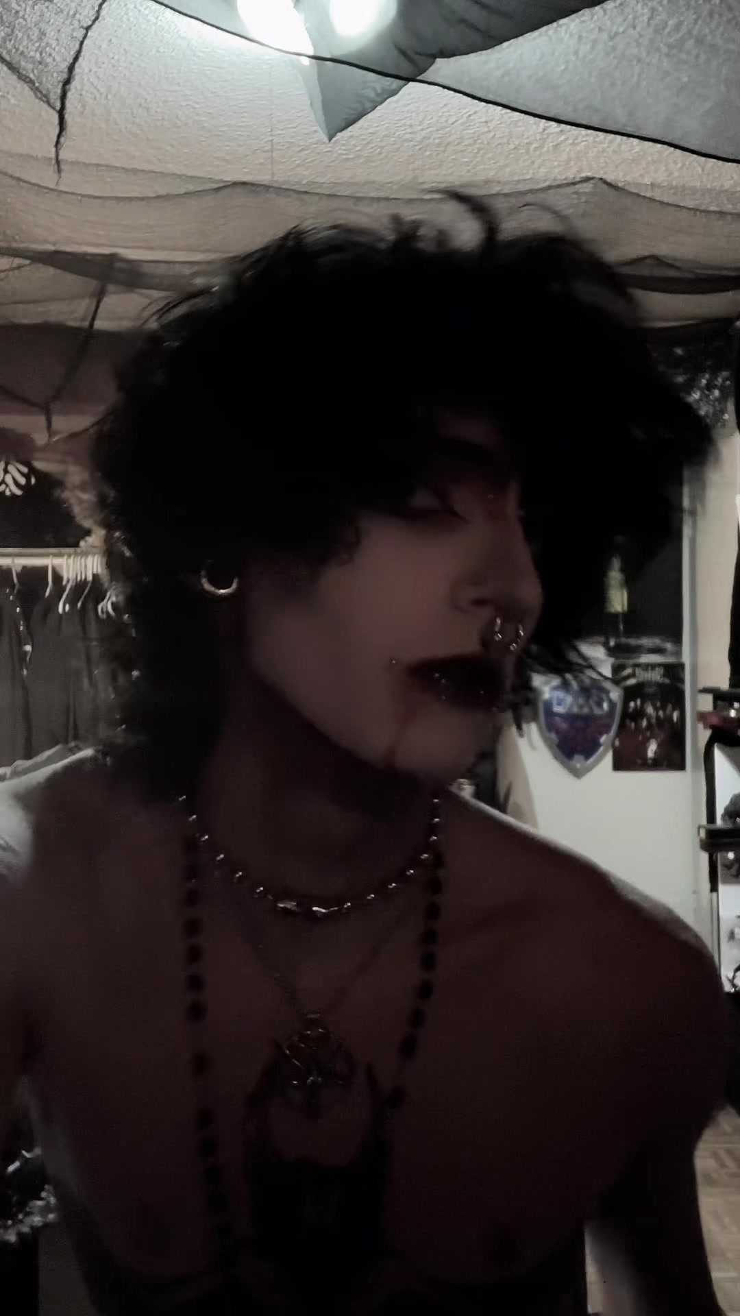 @🩸uʎʌǝp🩸