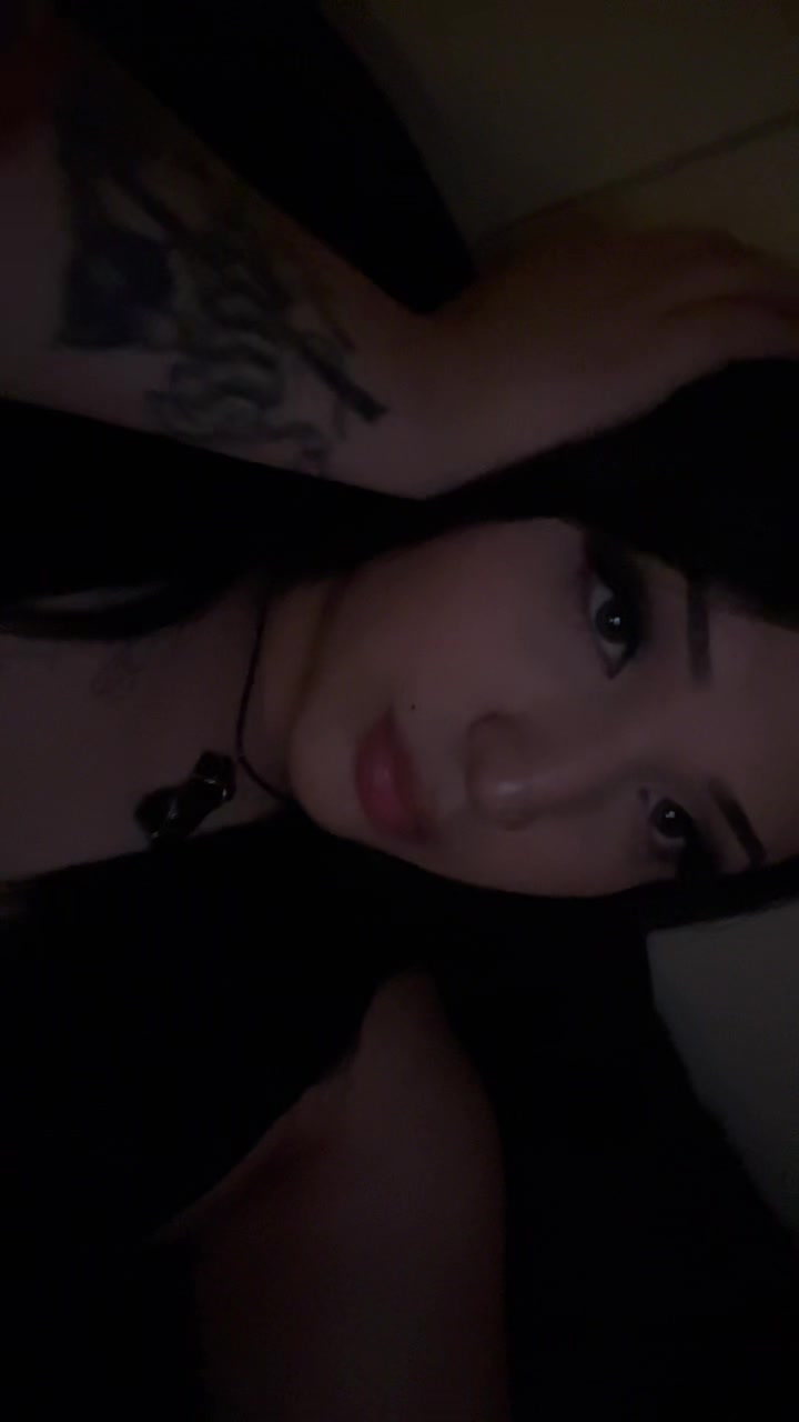 @𝔅𝔩𝔬𝔬𝔡𝔶𝔄𝔫𝔤𝔢𝔩