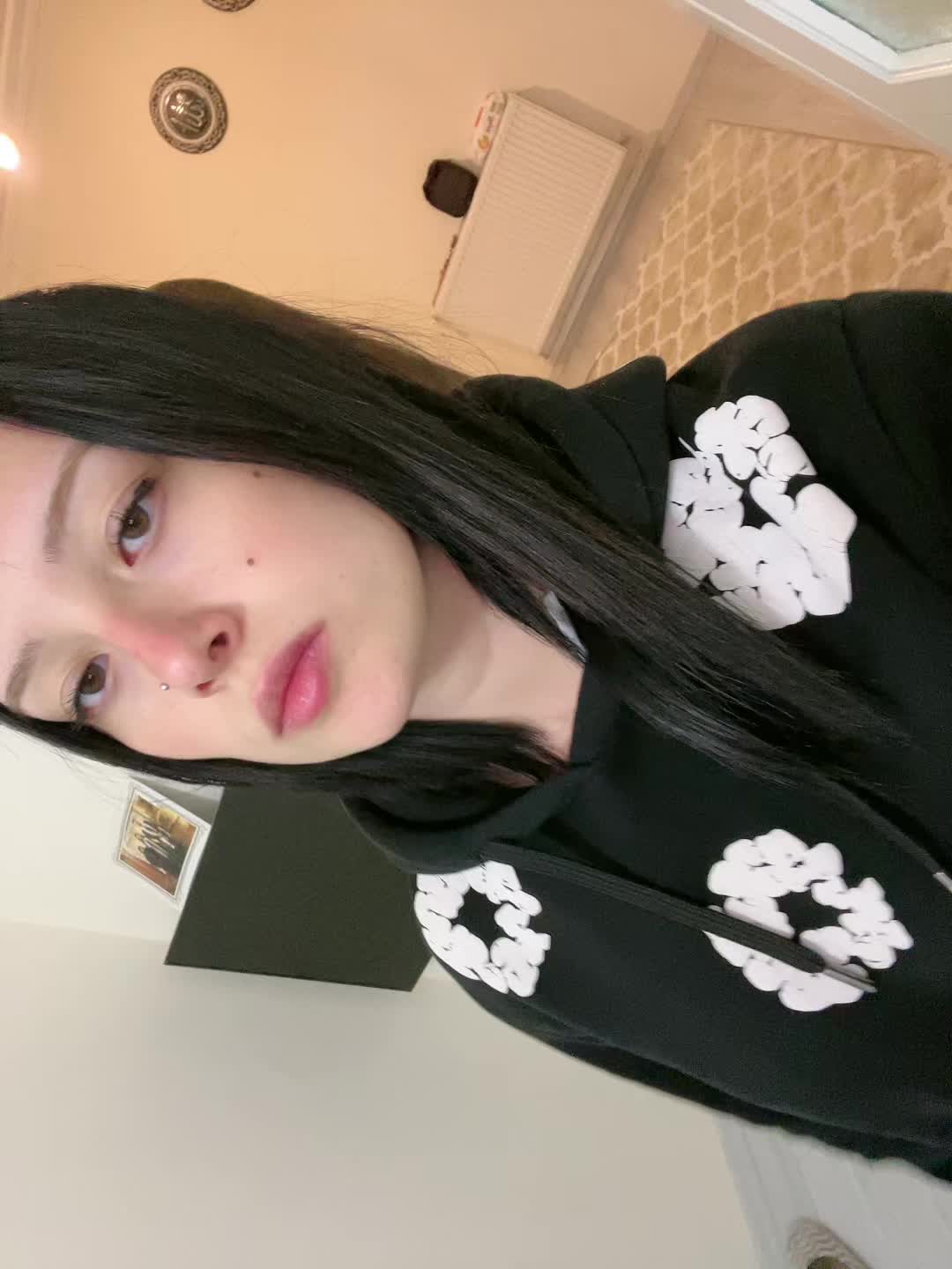 @llhe8na_