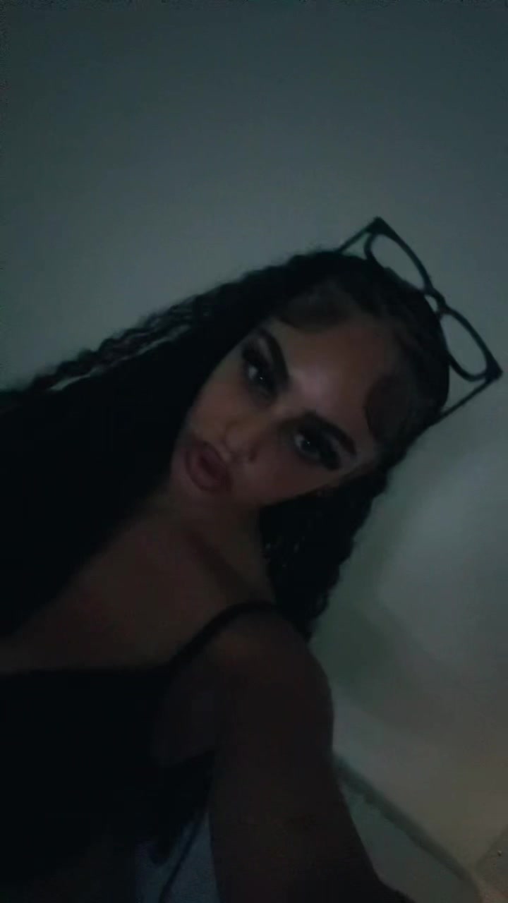 @t̶i̶a̶