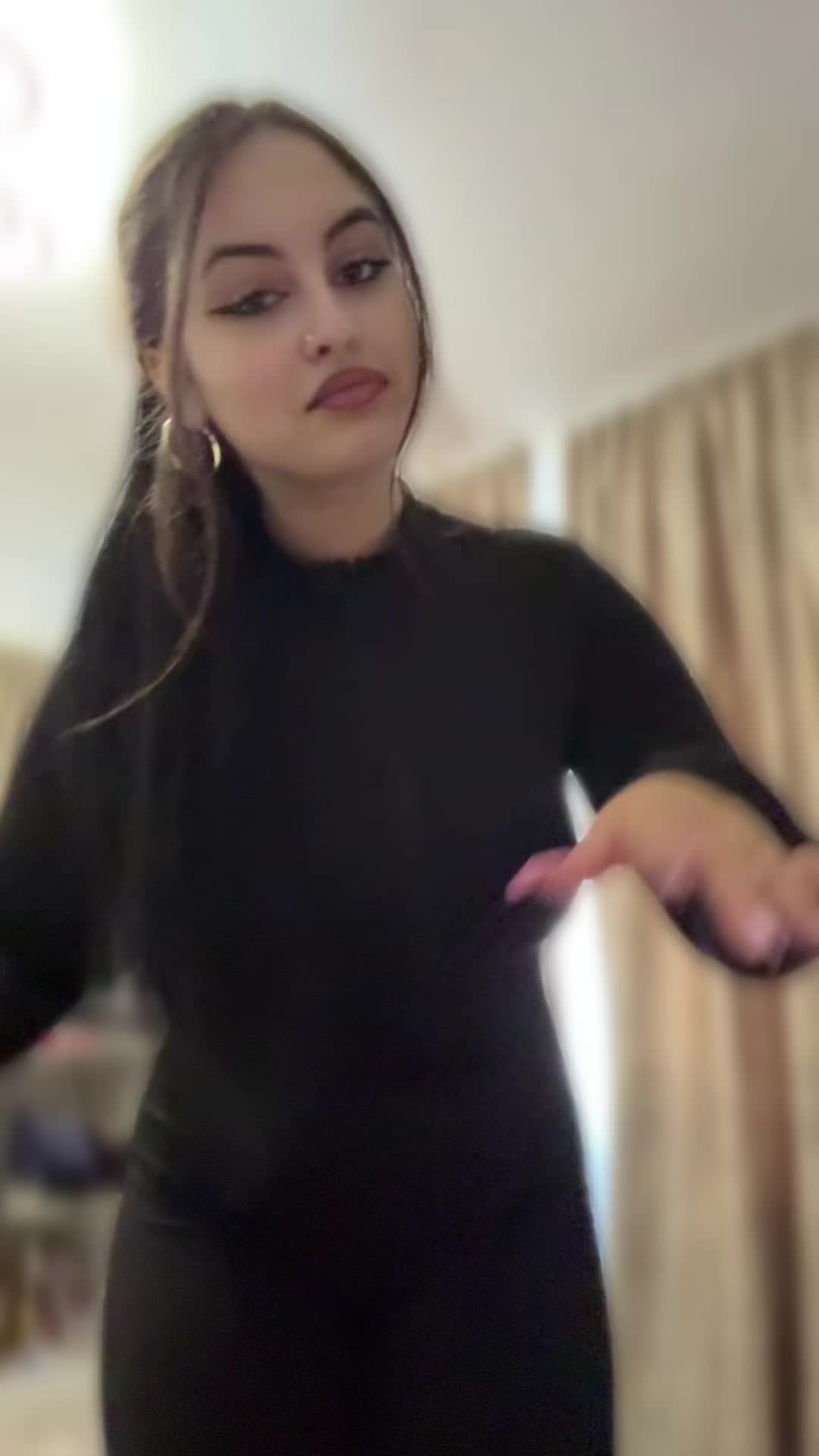 @𝓐𝓷𝓭𝓻𝓮𝓮𝓪